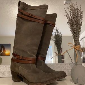 Suede leather strap Frye boots